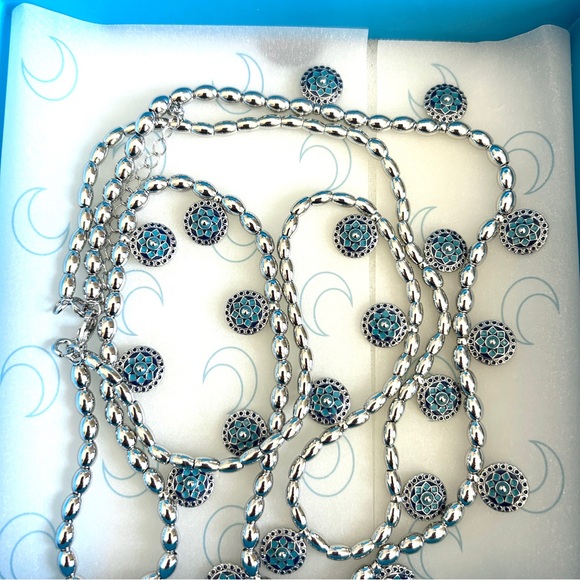 💐Navia Azure 35” Mehrangarh Moonbeam Silver and Blue Layered Necklace New - Picture 6 of 8
